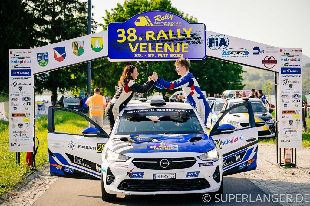 Jonas Müller (rechts) und Katharina Müller bei der Rallye Velenje 2023